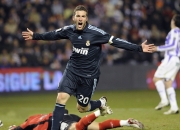 开云体育平台APP-F1街道赛与NBA季后赛的战术共振，掘金防守如何锁死独行侠