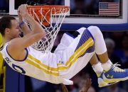 开云官方app入口-北欧铁壁难挡桑巴洪流，萨拉赫一锤定音改写历史