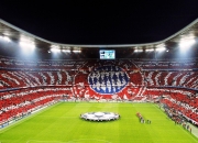 开云官网-红牛二队惊艳逆袭，维斯塔潘无懈可击—F1赛场上的新秩序与绝对统治