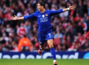 开云体育直播-绿潮席卷达拉斯，凯尔特人狂胜独行侠，恩比德以统治力写下唯一注脚