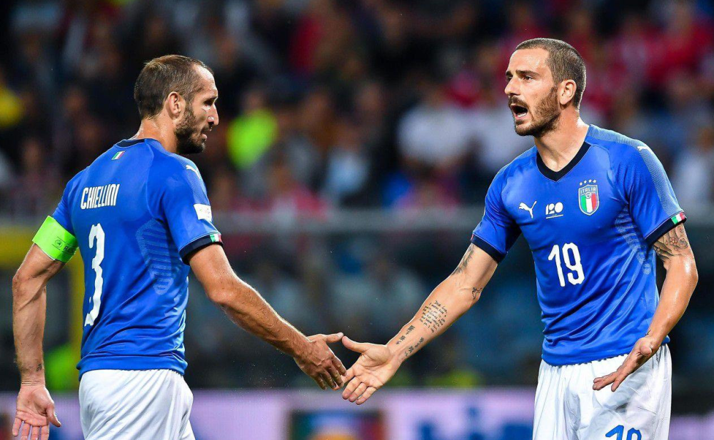 关于秘鲁逆转瑞士，范佩西关键制胜的信息