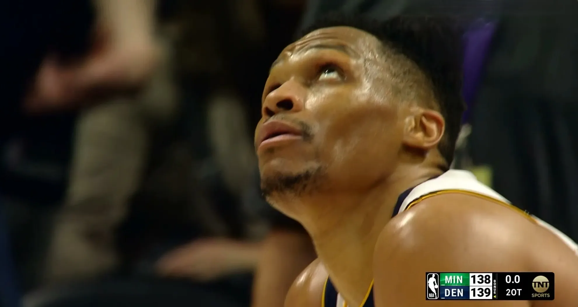 步行者强势掘金，威斯布鲁克送出助攻的简单介绍