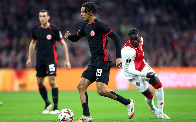 阿贾克斯险胜晋级欧冠16强的简单介绍 阿贾克斯险胜晋级欧冠16强的简单介绍