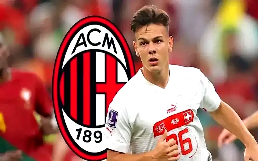 包含AC米兰召开临时俱乐部会议，备战下轮的词条