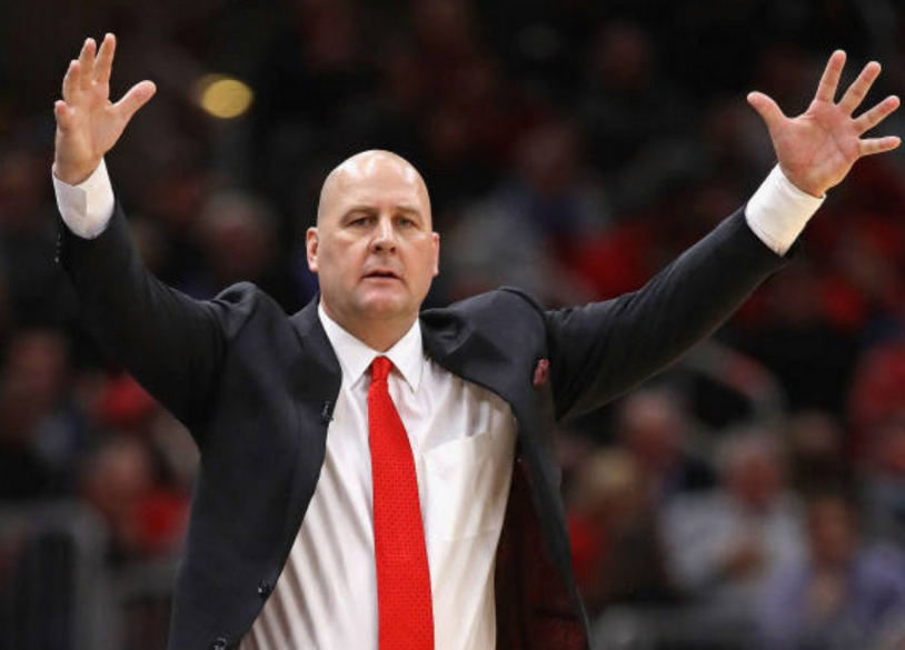 公牛队主帅临危受命，处境艰难