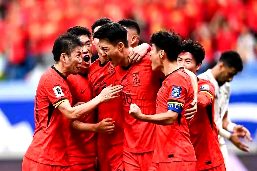 国内绝地反击！足球赛场再掀高潮