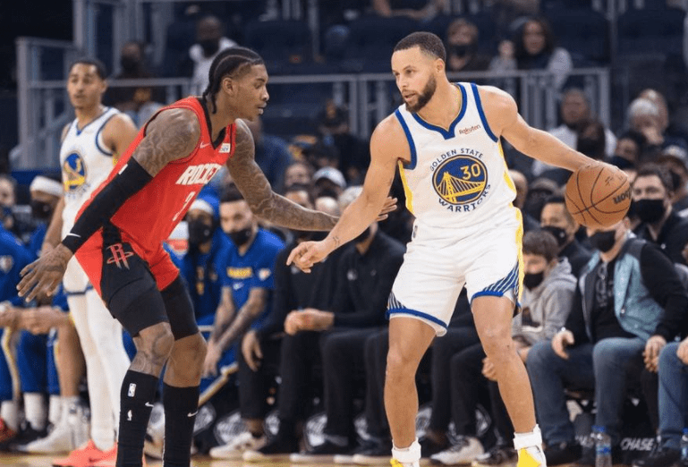 防守型中场献绝杀,率队获胜的简单介绍 防守型中场献绝杀,率队获胜的简单介绍