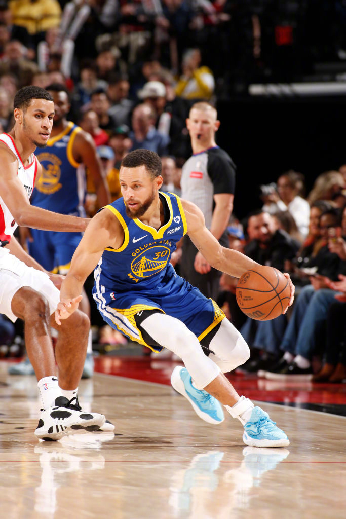 勇士前锋发挥不俗，为球队取得关键胜利的简单介绍