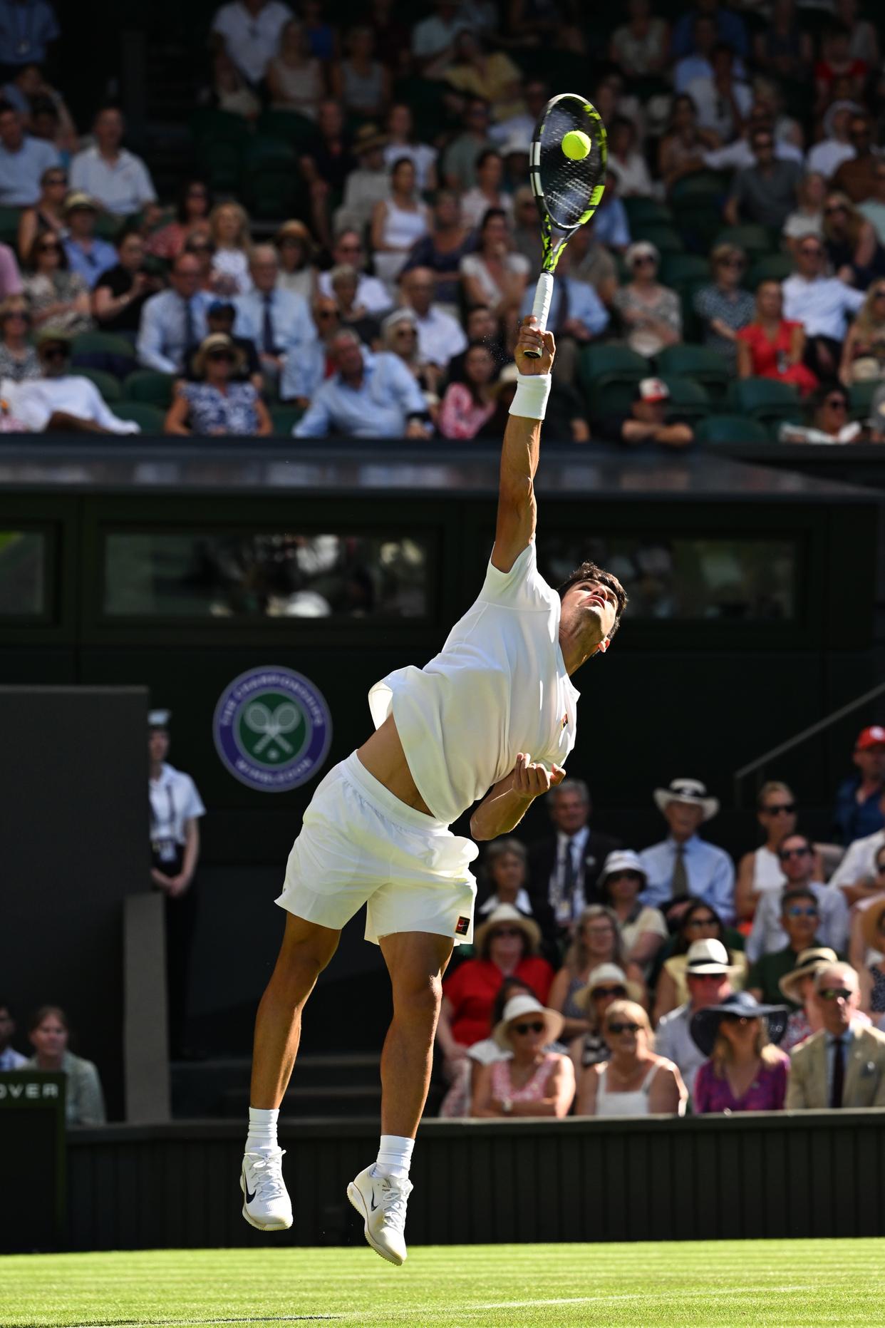 包含美国网球队血洗英国网球队，阿尔卡拉斯惊艳世界的词条