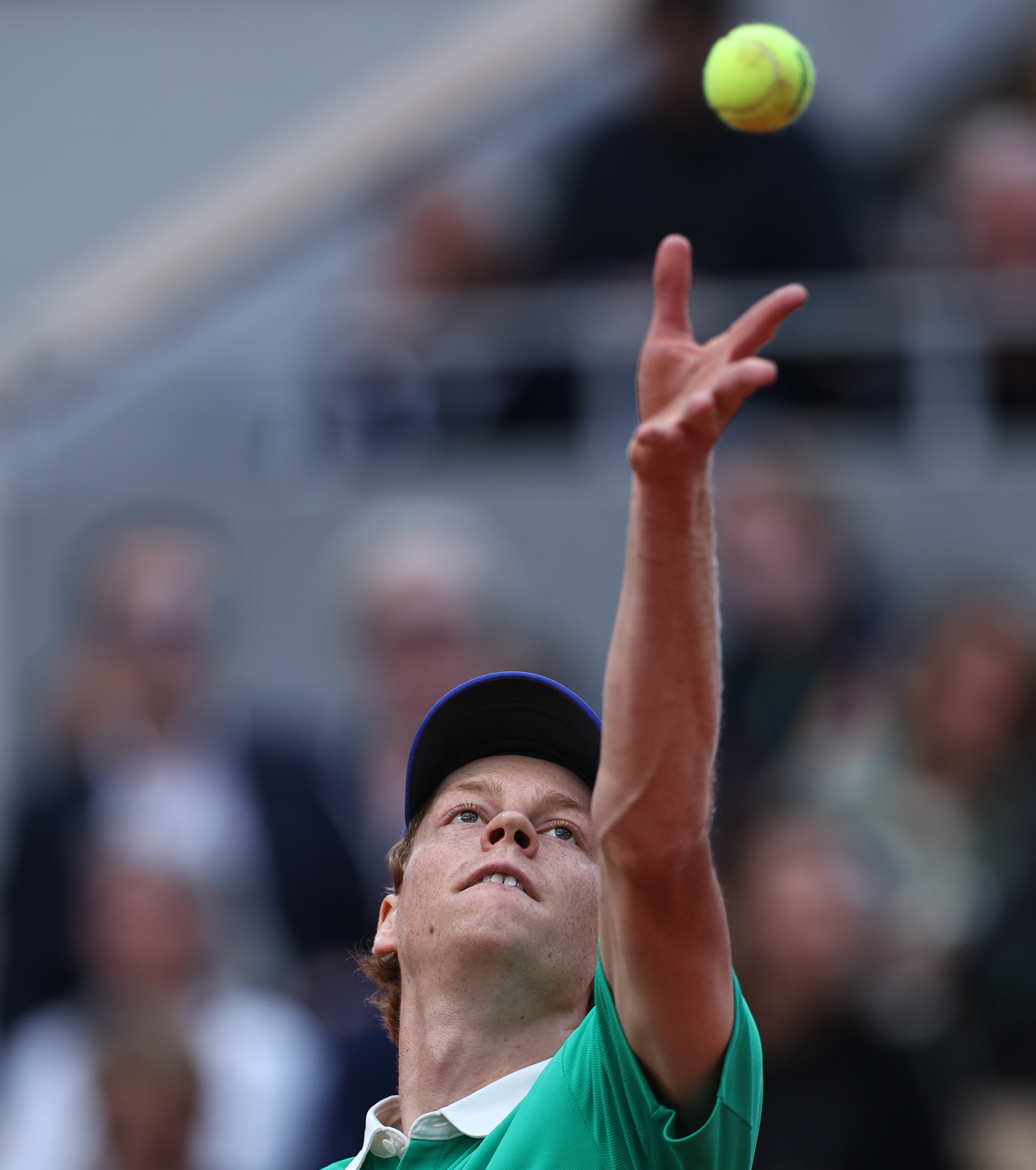 关于法网险胜澳网，辛纳高光表现的信息