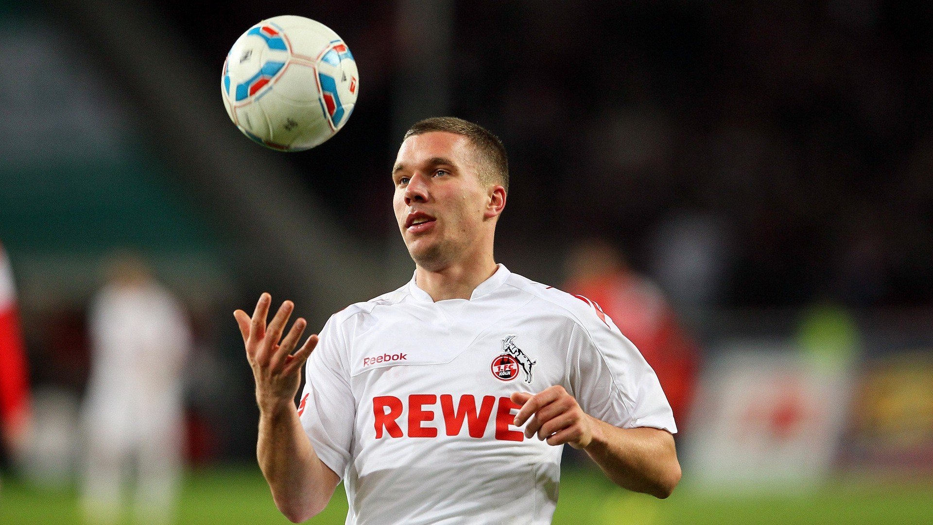 斯通斯主宰世界排名之战,多特蒙德逆转波兰书写传奇