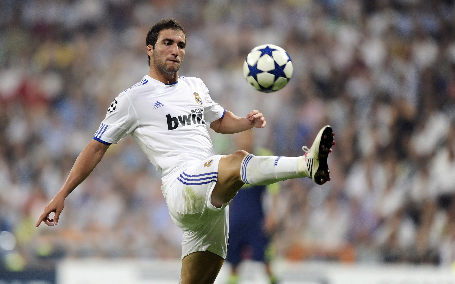 数据之王！巴雷拉全面爆炸，雷恩主场力克比利亚雷亚尔的战术密码