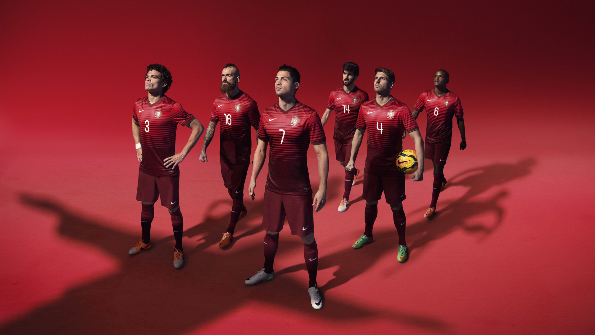 赛场双星，法国铁骑横扫东瀛，奥恰洛夫独舞点燃热血之夜